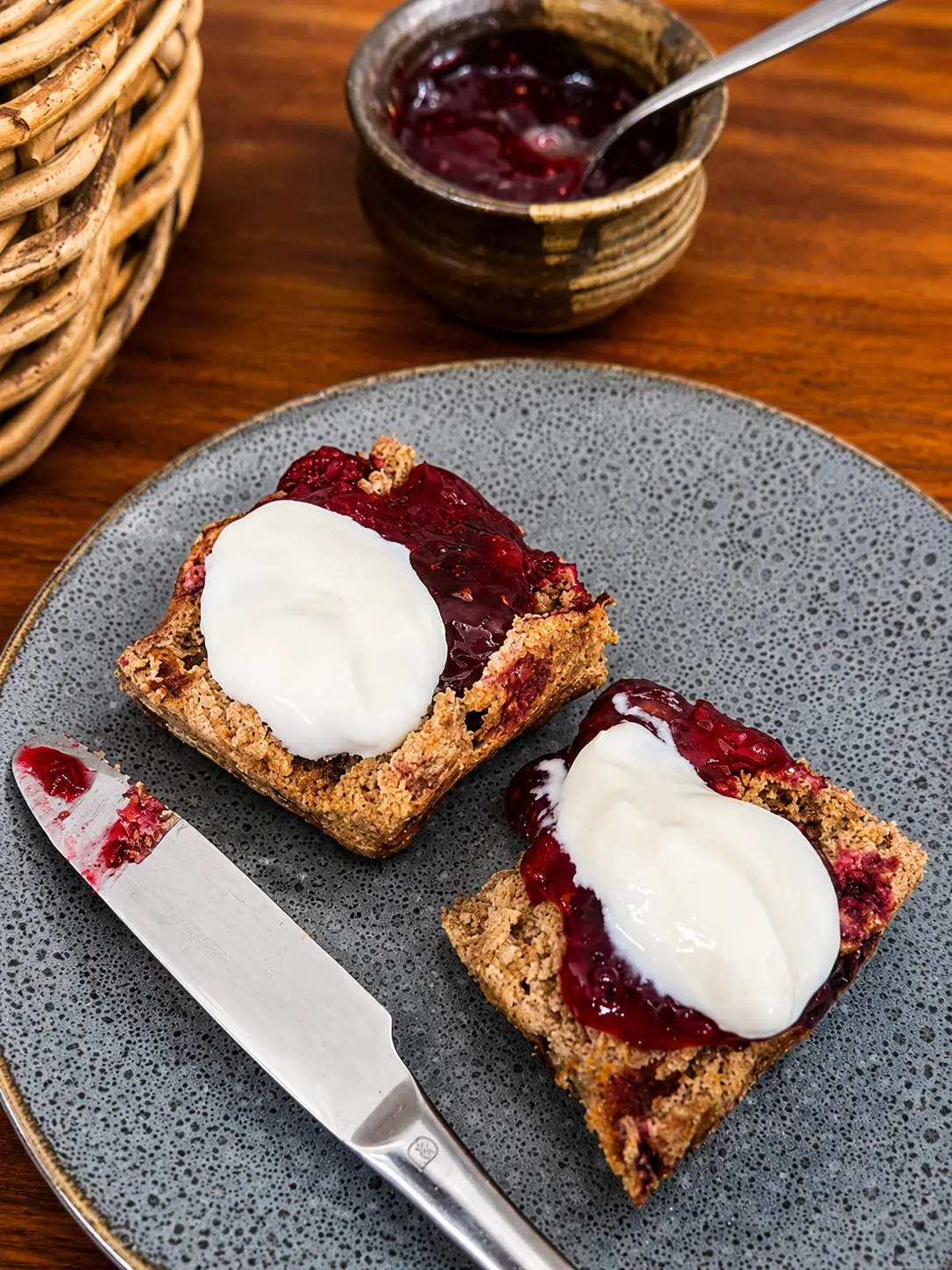 Date and berry scone947b9c93-c393-493c-aca1-be4e2dd9dcf1